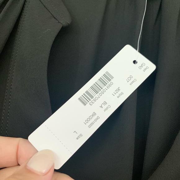 NWT J.Crew v-neck shell - Picture 2 of 5